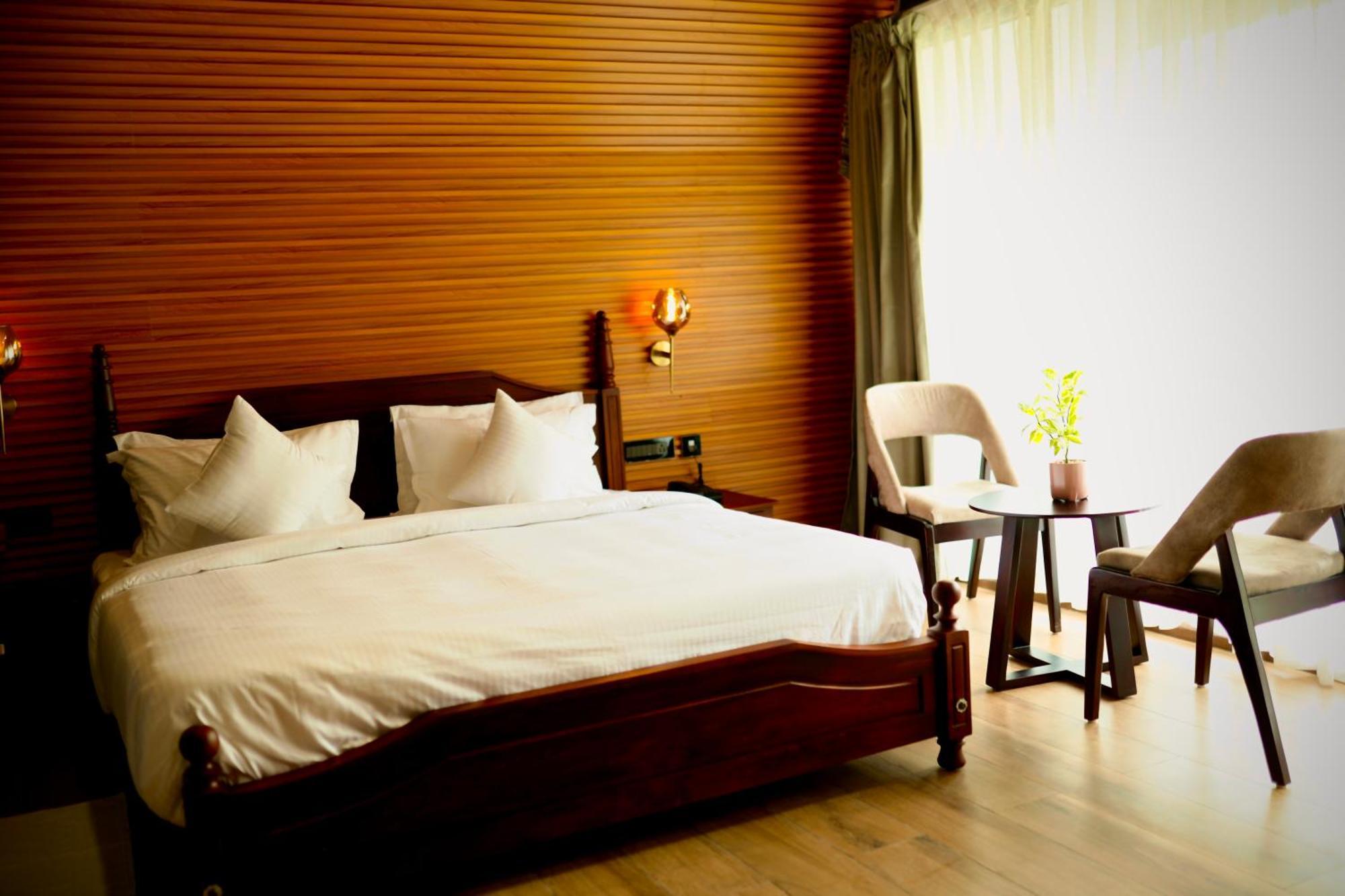 Leela'S 7Th Heaven Resort & Spa Trikunnapuzha Екстер'єр фото